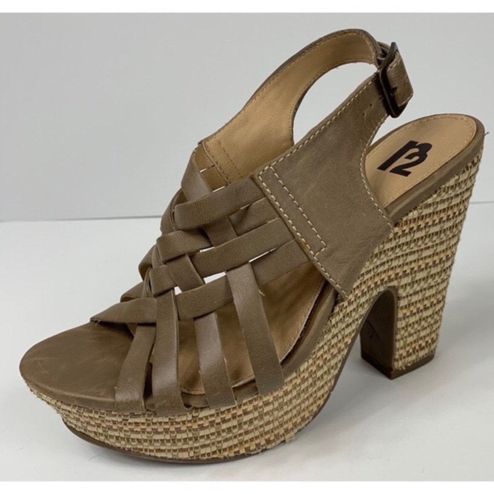 *NEW* R2 Stylish Woven 4.5 “ Platforms Sz 10